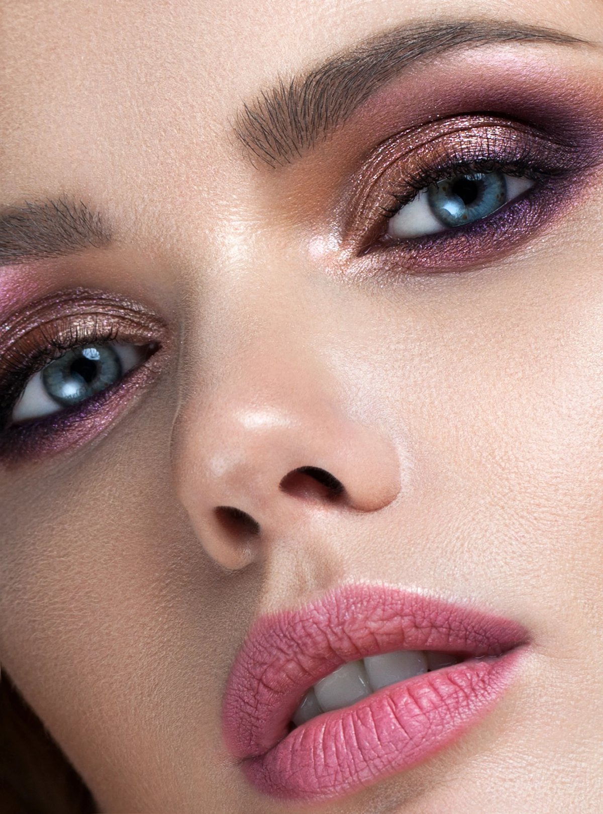 PROFUSION COSMETICS MINIMALIST paleta senki za oči | VESNA.RS