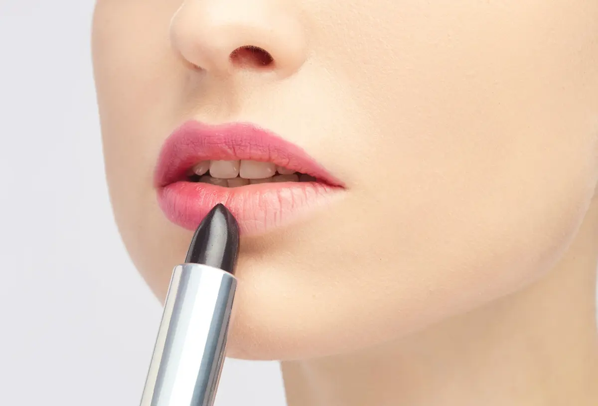 B.COLOUR Crni tint za usne